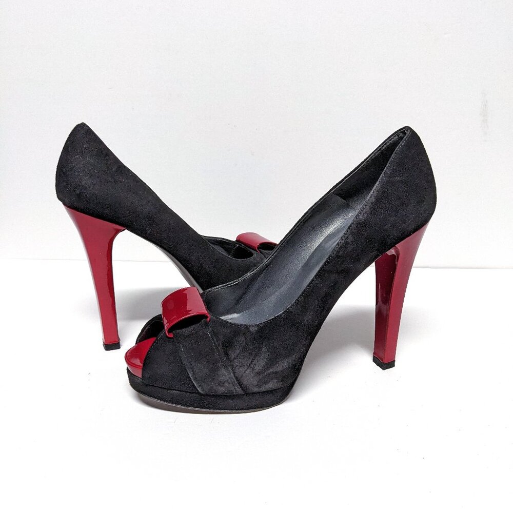 Stuart Weitzman Red and Black Suede Stiletto Peep Toe Heels Puente Size 9.5